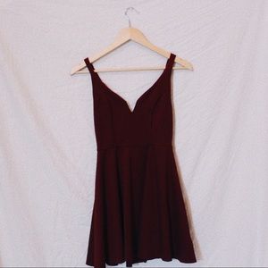 URBAN OUTFITTERS RED DRESS/ SWEETHEART NECKLINE